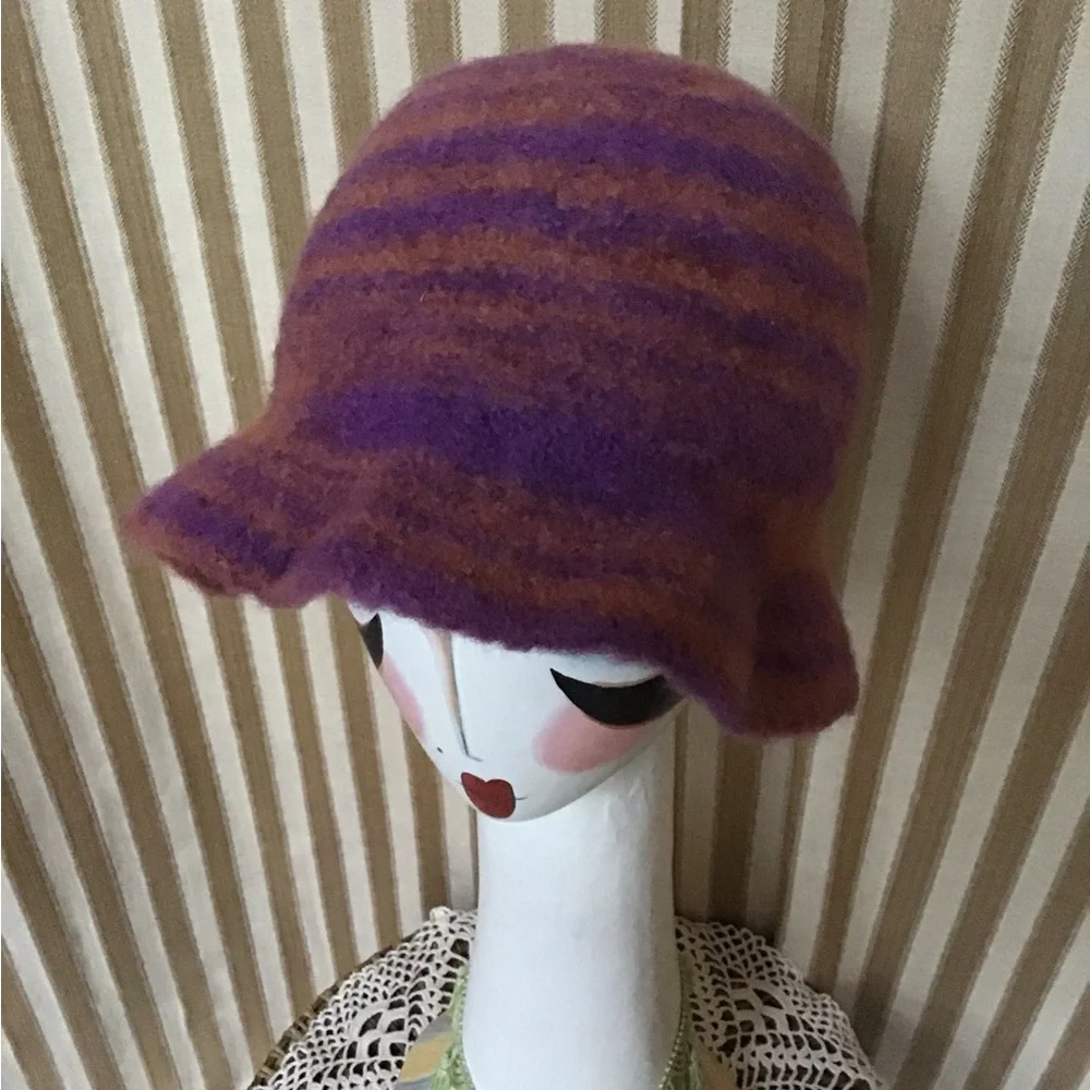 Hand Felted Hat - Picture 1 of 2